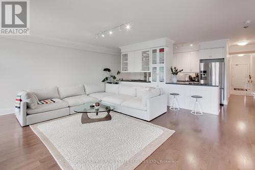 313 - 20 Scrivener Square, Toronto, ON - Indoor Photo Showing Living Room