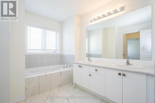 57 Alnwick Street, Barrie, ON - Indoor Photo Showing Bathroom