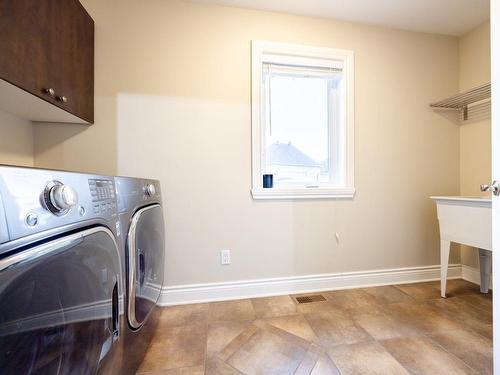 Laundry room - 34 Rue De Fontenelle, Candiac, QC - Indoor Photo Showing Laundry Room