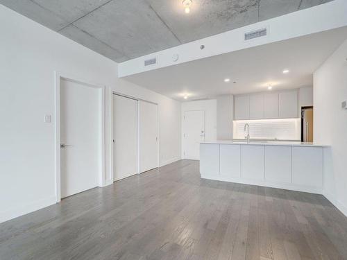 Overall view - 1005-5505 Boul. Du Quartier, Brossard, QC - Indoor Photo Showing Kitchen