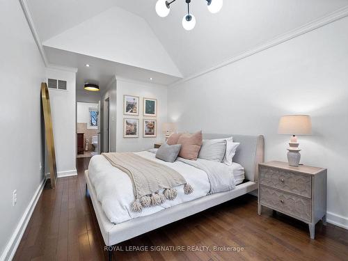 1445 Islington Ave, Toronto, ON - Indoor Photo Showing Bedroom