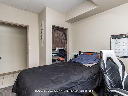 506-251 Lester St, Waterloo, ON - Indoor Photo Showing Bedroom