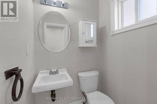 95 Martindale Crescent, Brampton, ON - Indoor Photo Showing Bathroom