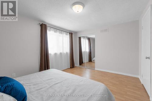 95 Martindale Crescent, Brampton, ON - Indoor Photo Showing Bedroom