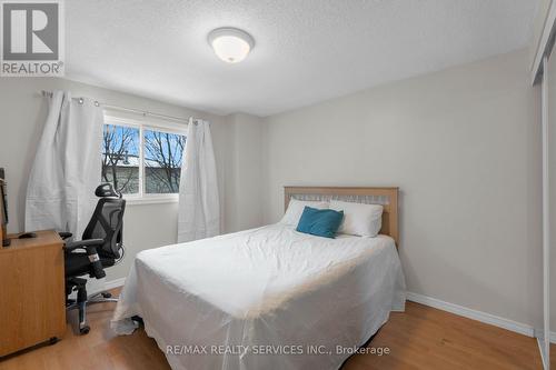 95 Martindale Crescent, Brampton, ON - Indoor Photo Showing Bedroom