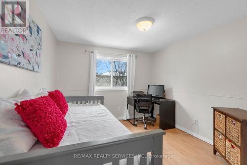 95 Martindale Crescent, Brampton, ON - Indoor Photo Showing Bedroom