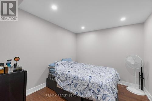 95 Martindale Crescent, Brampton, ON - Indoor Photo Showing Bedroom