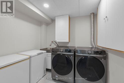 95 Martindale Crescent, Brampton, ON - Indoor Photo Showing Laundry Room