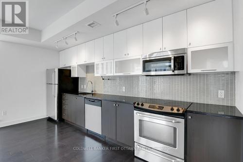 2504 - 179 Metcalfe Street, Ottawa, ON - Indoor Photo Showing Kitchen