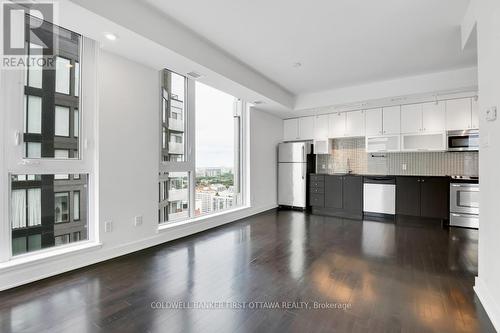 2504 - 179 Metcalfe Street, Ottawa, ON - Indoor Photo Showing Kitchen With Upgraded Kitchen