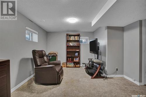 210 L Avenue N, Saskatoon, SK - Indoor