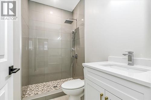 15 Teravista, Sudbury, ON - Indoor Photo Showing Bathroom