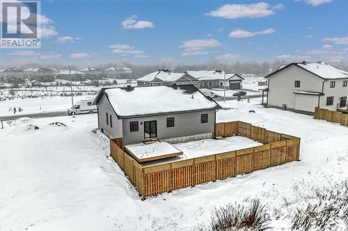 15 Teravista, Sudbury, ON - Outdoor