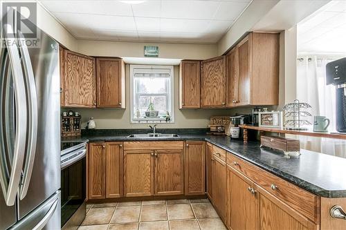 2024 Hebert Street, Sudbury, ON - Indoor Photo Showing Kitchen With Double Sink