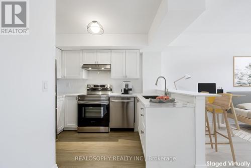 805 - 3650 Kingston Road, Toronto, ON - Indoor Photo Showing Kitchen