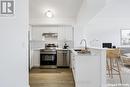 805 - 3650 Kingston Road, Toronto, ON  - Indoor Photo Showing Kitchen 