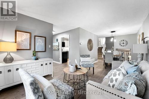 39 Inglis Avenue, Clarington, ON - Indoor Photo Showing Living Room