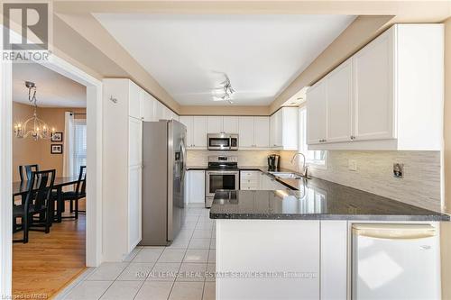 125 Ferndale Drive S, Barrie, ON - Indoor Photo Showing Kitchen With Stainless Steel Kitchen