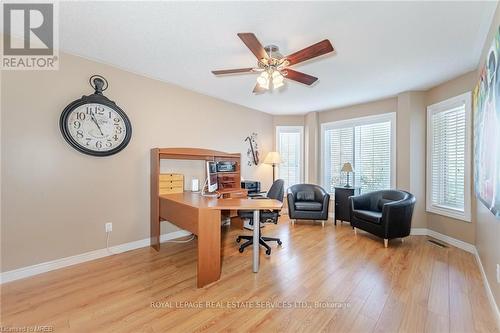 125 Ferndale Drive S, Barrie, ON - Indoor Photo Showing Office