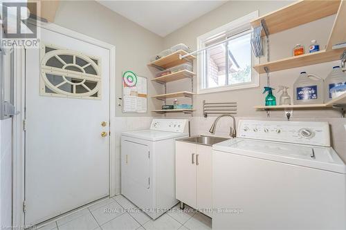 125 Ferndale Drive S, Barrie, ON - Indoor Photo Showing Laundry Room