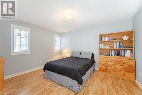 125 Ferndale Drive S, Barrie, ON - Indoor Photo Showing Bedroom