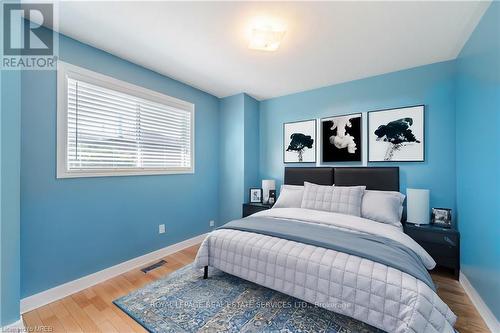 125 Ferndale Drive S, Barrie, ON - Indoor Photo Showing Bedroom