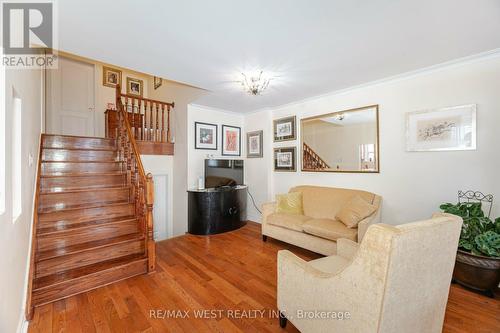 111 Wareside Road, Toronto, ON - Indoor