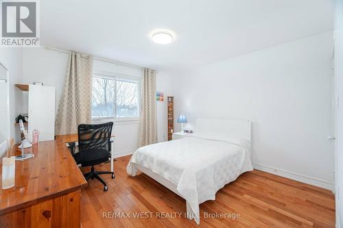 111 Wareside Road, Toronto, ON - Indoor Photo Showing Bedroom