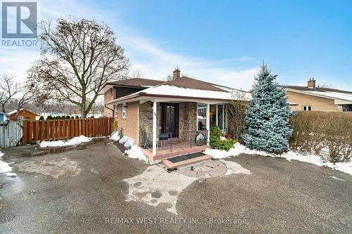 111 Wareside Road, Toronto, ON - Outdoor