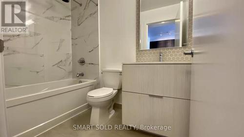 1216 - 2520 Eglinton Avenue, Mississauga, ON - Indoor Photo Showing Bathroom