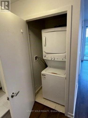 1216 - 2520 Eglinton Avenue, Mississauga, ON - Indoor Photo Showing Laundry Room