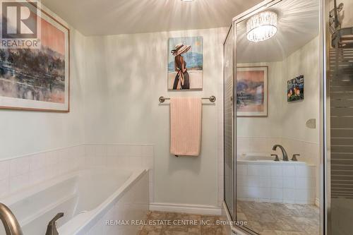 102 - 2040 Cleaver Avenue, Burlington, ON - Indoor Photo Showing Bathroom