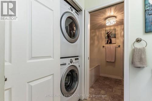 102 - 2040 Cleaver Avenue, Burlington, ON - Indoor Photo Showing Laundry Room