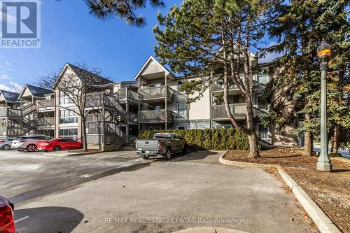 102 - 2040 Cleaver Avenue, Burlington, ON - Outdoor