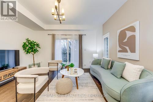 4152 Galileo Common, Burlington, ON - Indoor Photo Showing Living Room