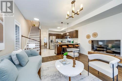 4152 Galileo Common, Burlington, ON - Indoor Photo Showing Living Room