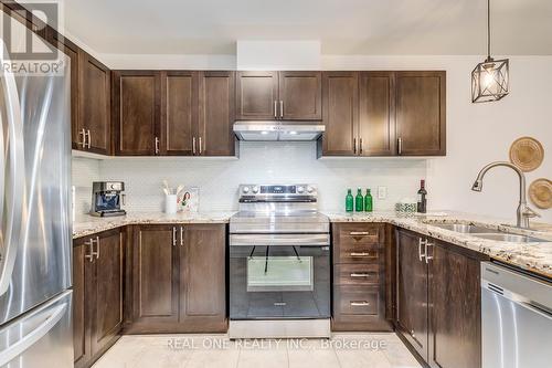 4152 Galileo Common, Burlington, ON - Indoor Photo Showing Kitchen With Stainless Steel Kitchen With Double Sink With Upgraded Kitchen