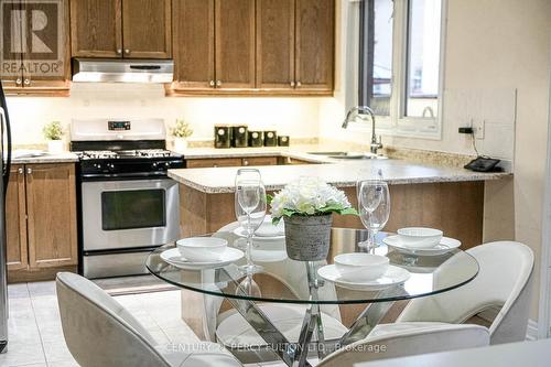 31 Watsonbrook Drive, Brampton, ON - Indoor Photo Showing Kitchen