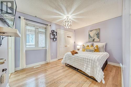 31 Watsonbrook Drive, Brampton, ON - Indoor Photo Showing Bedroom