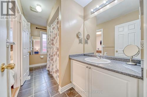 31 Watsonbrook Drive, Brampton, ON - Indoor Photo Showing Bathroom