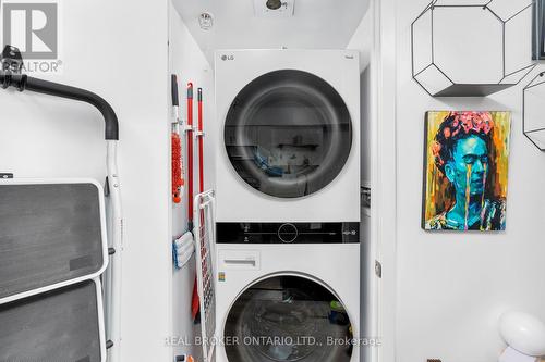 1208 - 1410 Dupont Street, Toronto, ON - Indoor Photo Showing Laundry Room