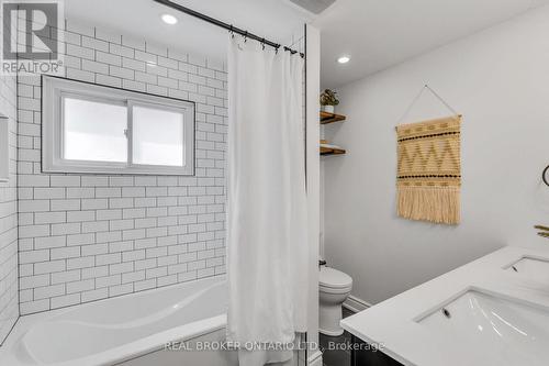 1168 Westerdam Road, Mississauga, ON - Indoor Photo Showing Bathroom