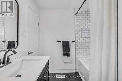 1168 Westerdam Road, Mississauga, ON - Indoor Photo Showing Bathroom