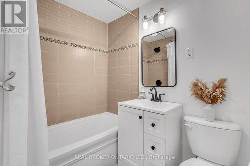 1168 Westerdam Road, Mississauga, ON - Indoor Photo Showing Bathroom