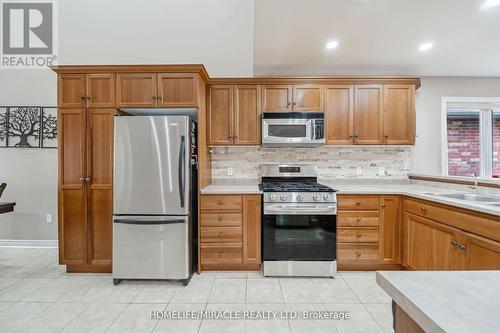 93 Lynch Circle S, Guelph, ON - Indoor Photo Showing Kitchen