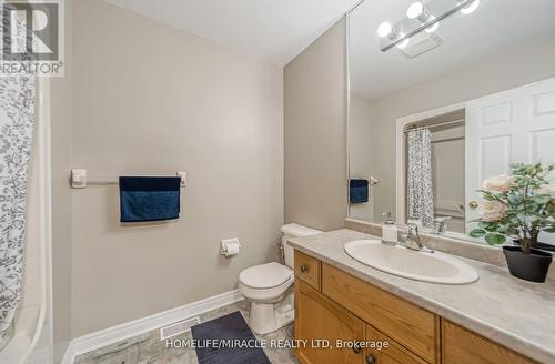 93 Lynch Circle S, Guelph, ON - Indoor Photo Showing Bathroom