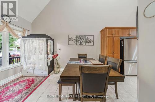 93 Lynch Circle S, Guelph, ON - Indoor Photo Showing Dining Room