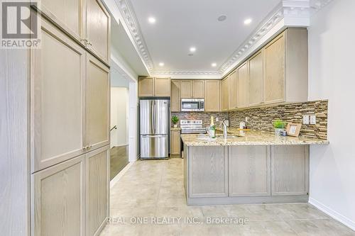 3078 Janice Drive, Oakville, ON - Indoor Photo Showing Kitchen