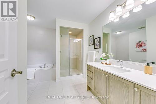 3078 Janice Drive, Oakville, ON - Indoor Photo Showing Bathroom