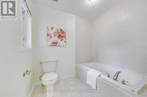 3078 Janice Drive, Oakville, ON - Indoor Photo Showing Bathroom